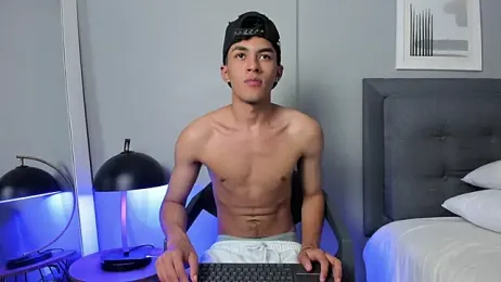 Tylerffoxx webcam model stream image