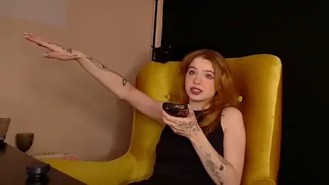 Creatrix_Lola webcam model stream image