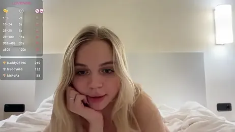 AlexaDeviliciouss webcam stripchat model stream image