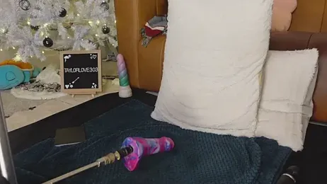 Taylorlove303 webcam stripchat model stream image