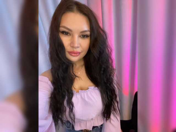 Elisandria webcam model stream image