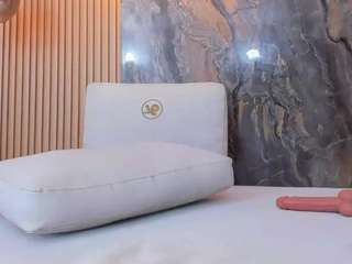 graces-davis webcam model stream image