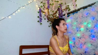 cruellasalud webcam cam4 model stream image