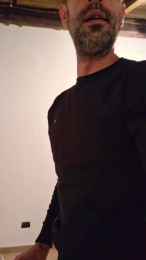 Arrettu87 webcam model stream image