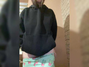 Hikikomori27 webcam model stream image