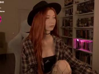 loony_moony webcam model stream image