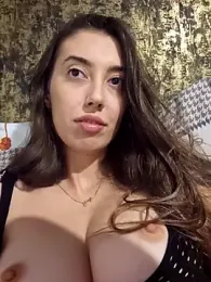 Virggin_Squirt webcam model stream image