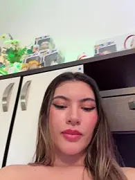 Your_Honeey webcam model stream image