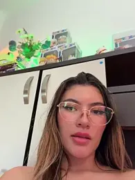 Your_Honeey webcam model stream image