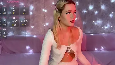 Oliviasan webcam model stream image