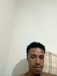 LorenzoBlack27 webcam model stream image