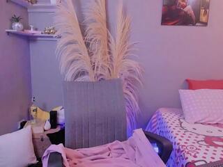 Sahra Brooks webcam model stream image