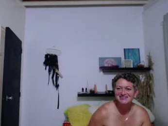 carry_big webcam model stream image