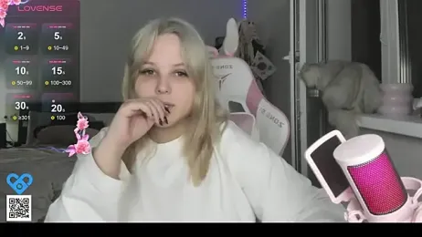 B_Ratz webcam model stream image