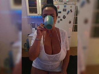 Lana73 webcam model stream image