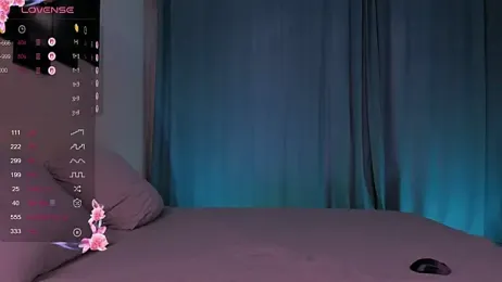 Shiny_Jennifer webcam model stream image