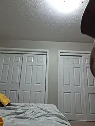 Rizzle9800 webcam model stream image