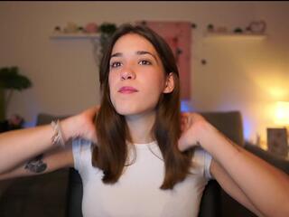 Kissie Cataleya webcam model stream image