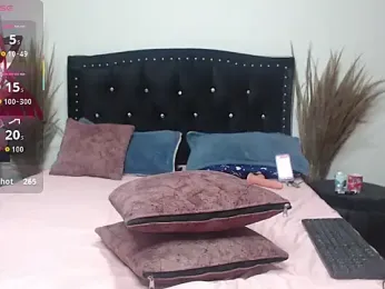 DAYANNZE webcam stripchat model stream image