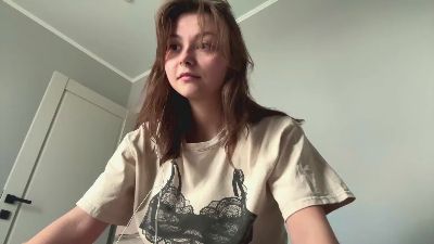 LeesaTomasson webcam cam4 model stream image