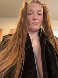 PussiesnCream_ webcam model stream image