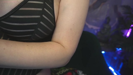 DaisyStacey webcam model stream image