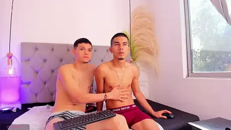 your_d0ll1 webcam model stream image