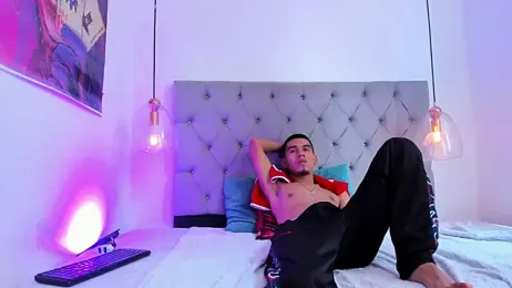 your_d0ll1 webcam model stream image