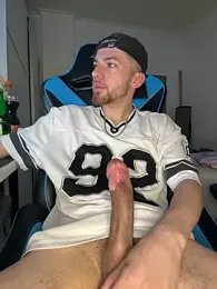 AlbanerYaro45 webcam model stream image