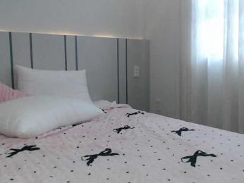 MomoMoonxxx webcam model stream image
