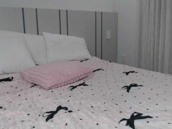 MomoMoonxxx webcam model stream image