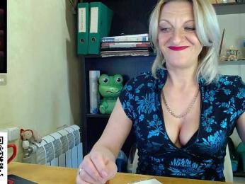 Nadin-slut webcam bongacams model stream image