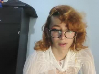 trixy_roses webcam model stream image