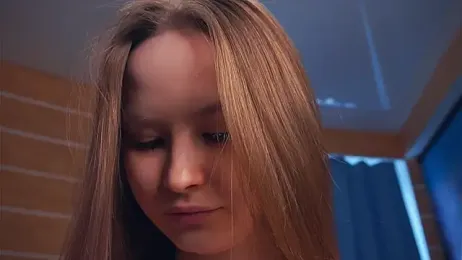 OnaZiroge webcam model stream image