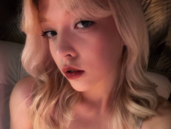 AlbertaHickey webcam model stream image