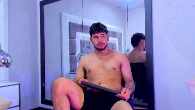LiamSaenz webcam cam4 model stream image