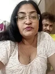 LAVERNIYA_ webcam model stream image