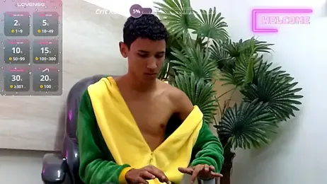 Brown_Sliim webcam model stream image