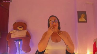MeganHot_Curvy webcam model stream image