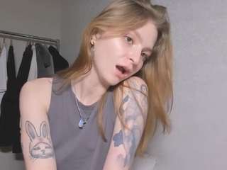 malenagold webcam model stream image