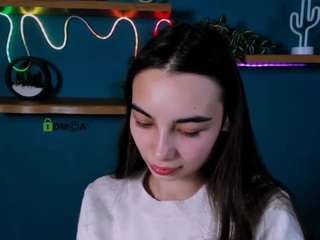 kira-light1 webcam model stream image