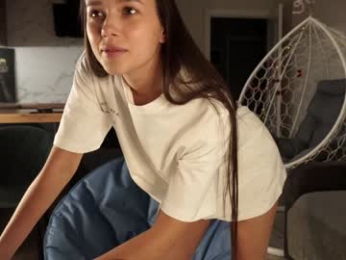 emilybatee webcam chaturbate model stream image