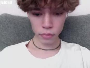 pawclaw webcam model stream image