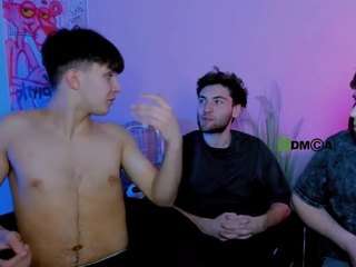 travis-wolf webcam model stream image