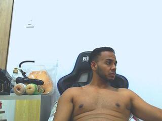 Amaranta Johns webcam model stream image