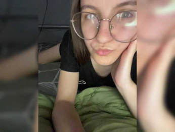 sweet-kiss22 webcam model stream image