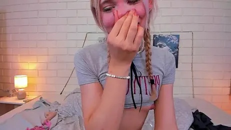 Blondy_Fina webcam model stream image