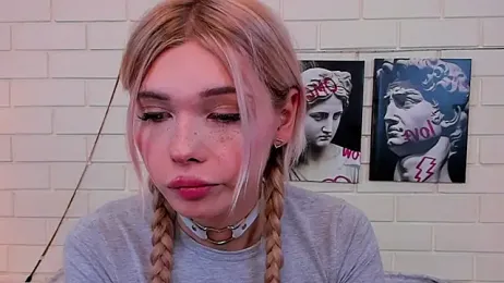 Blondy_Fina webcam model stream image