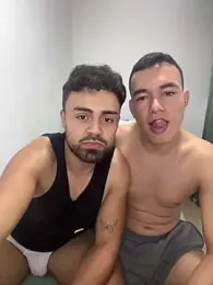 hornytwins15 webcam model stream image