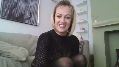 Milfshake227 webcam model stream image